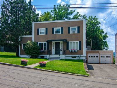 1006 Jenkins St