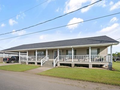 195 Rue Street James