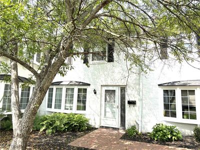 5 Meadowlawn Dr UNIT 7