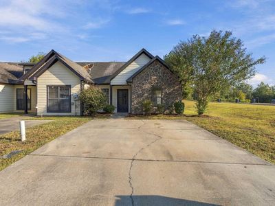 Property at 112 Winners Cir, Calera, AL