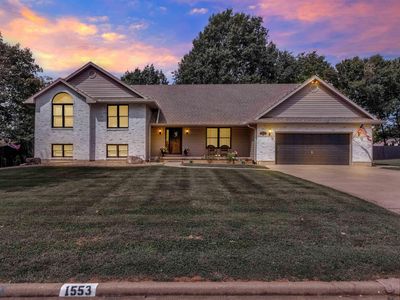 1553 N Hedge Apple Dr