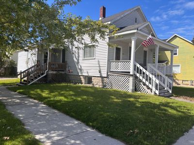 400 W Miller St