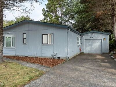 Property at 211 NE 70th St, Newport, OR