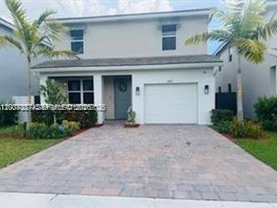 687 SE 17th Ave