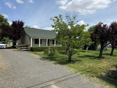 1903 Lilac Ln