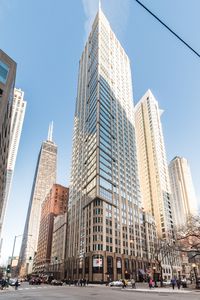 57 E Delaware Pl APT 3204