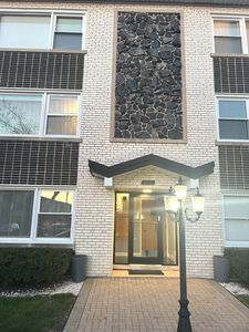 Property at 3021 Paris Ave APT 201, River Grove, IL
