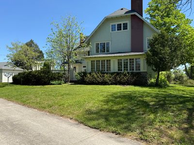 430 W Upton Ave
