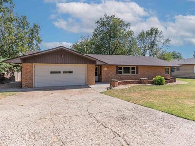 225 Highland Dr