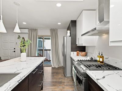 3738 33rd St APT 4
