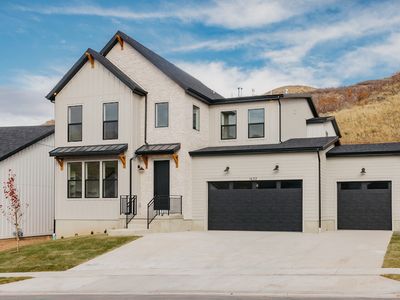 1595 W Canyon Rim Rd