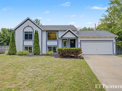 1210 Palmer Ct NE