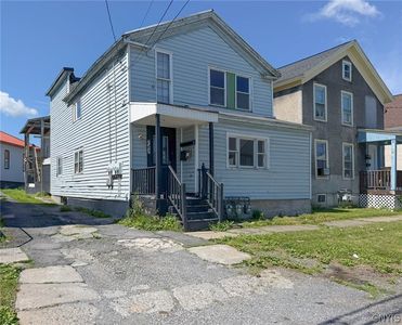 742 Jay St