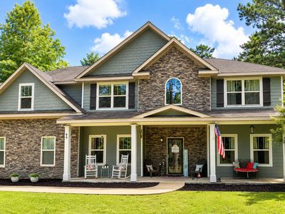 60 Garden Grove Dr
