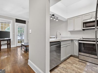 2855 Peachtree Rd #109