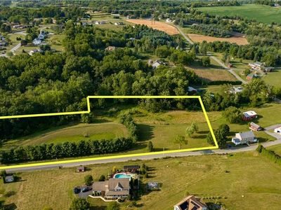 Property at 711 Fir Dr, Walnutport, PA