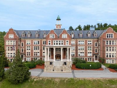 15 Mount Saint Mary's Way #210