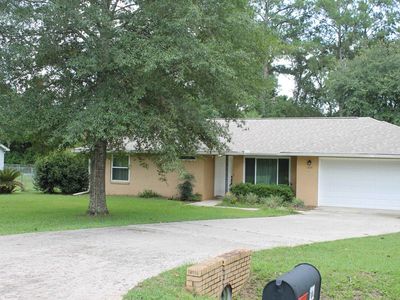 1221 Sedgefield Rd