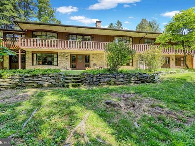 44 Meadow Glen Ln