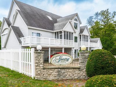 1324 S College Mall Rd