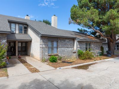 35 Crossroads Dr