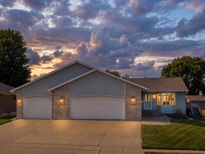 900 E Heatherwood Dr