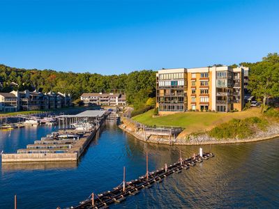 4346 Lakeshore Ln Unit 204