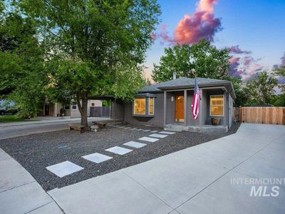 425 N Riverview Dr