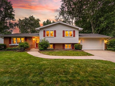 404 Hemlock Ln