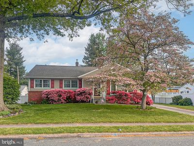 3735 Donegal Ln