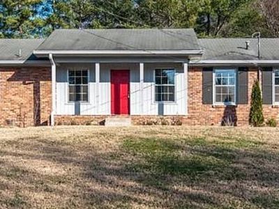 7404 Harness Dr