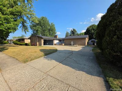 3710 Worchester Dr