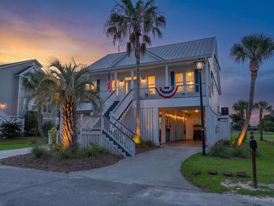 8 Battery Park Rd
