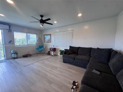 455 Golden Isles Dr APT 310