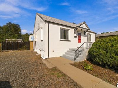 811 Belmont Ave