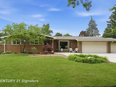 Property at 1226 Clearview Dr, Flushing, MI