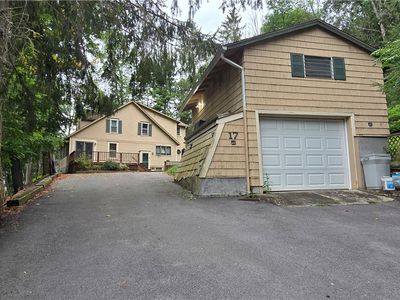 17 Monroe Ave