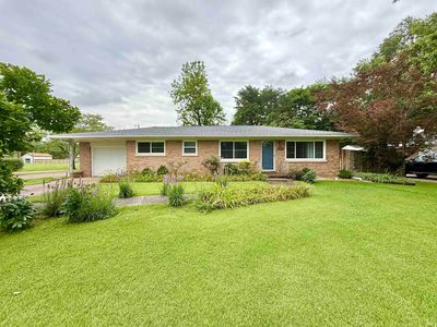 3100 Lake Dr