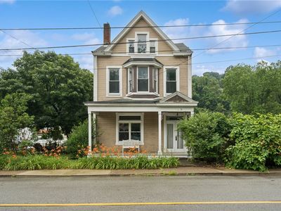 1523 Evergreen Ave