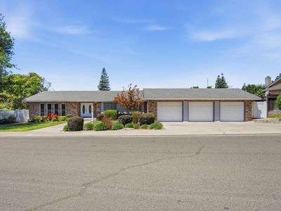 6701 Arrowwood Dr