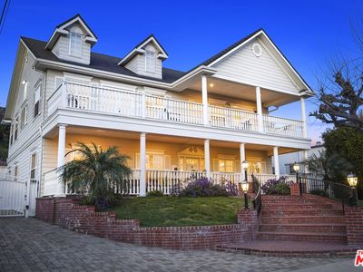 220 S Sunset Canyon Dr