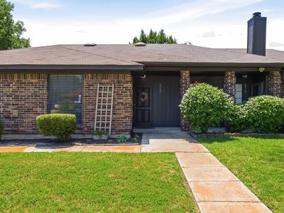 Property at 2420 Oakmont Dr, Bedford, TX