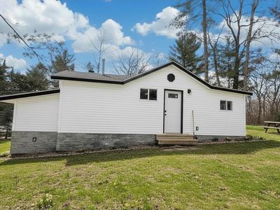 2469 N Dodge Lake Ave