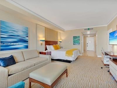 18001 Collins Ave #1917