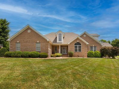 824 Hunters Pointe Ln