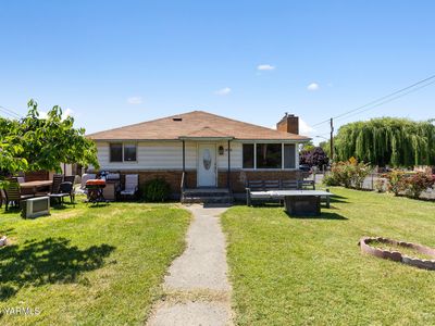 1916 S 10th Ave