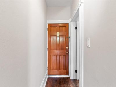 407 Warren Cres APT 3