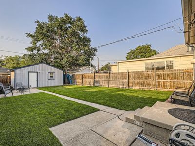 2831 W Irvington Place