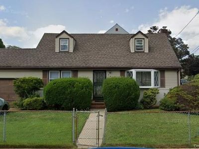 247 Windsor Parkway