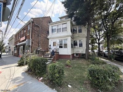 1482 Clinton Ave